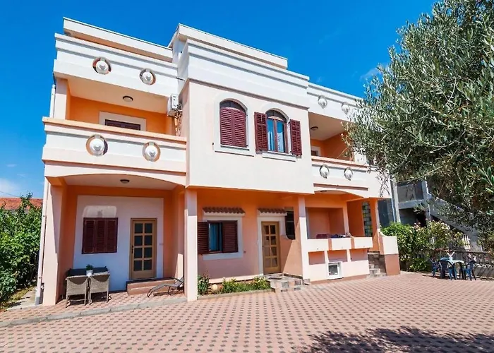 Angelo\'S Apartments