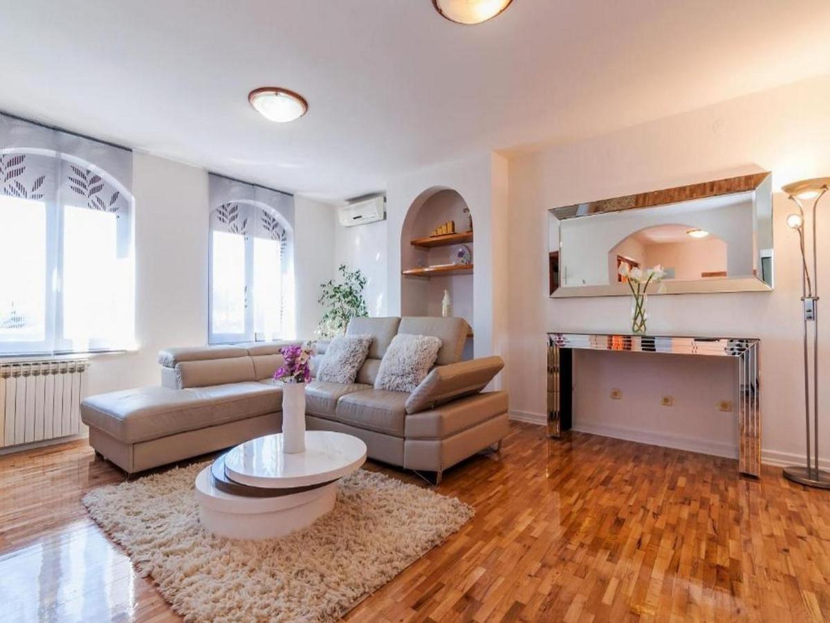 Angelo's Apartment *